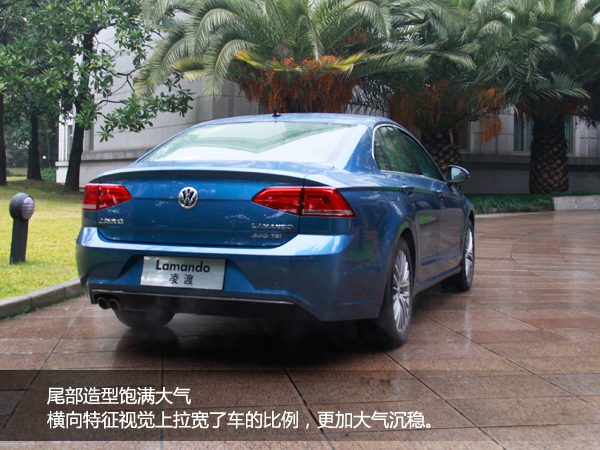 奢适宽体轿跑 试驾上海大众凌渡330tsi