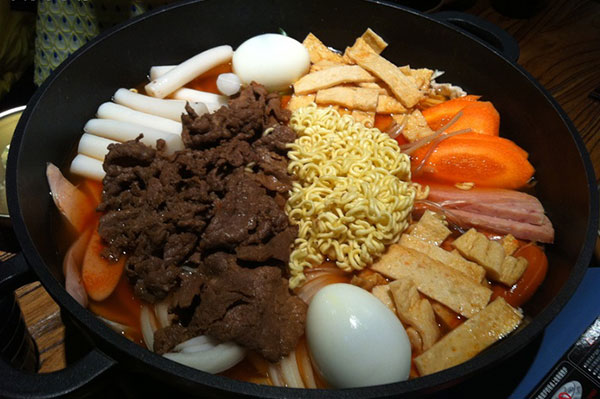 韩国部队火锅 北京好吃的部队火锅大盘点_旅游