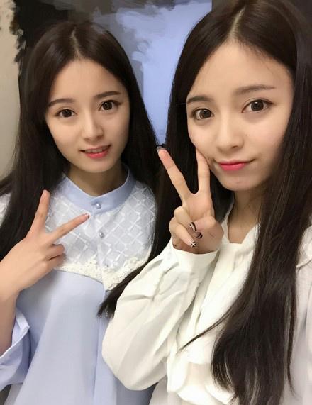 最美双胞胎<em>姐妹</em>校花走红 众网友膜拜被其征服