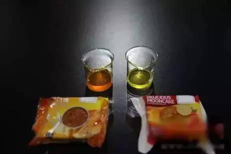 吃一个月饼=喝三勺油!月饼的正确吃法是._共产