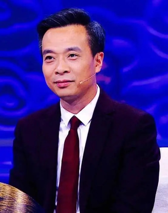 教育系统：致敬教育系统最美逆行者！北师大教授康震开讲 | 战“疫”公开课⑦