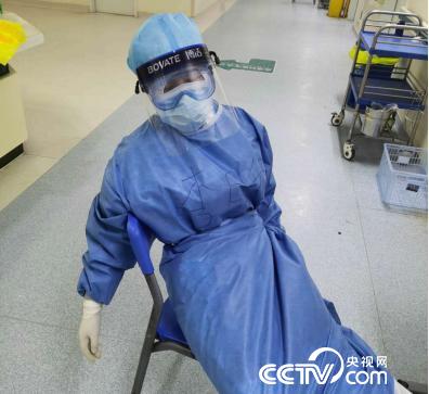 【病房】【战疫最前线】ICU病房的小“暗号”让这个90后陕西姑娘笑着笑着哭了