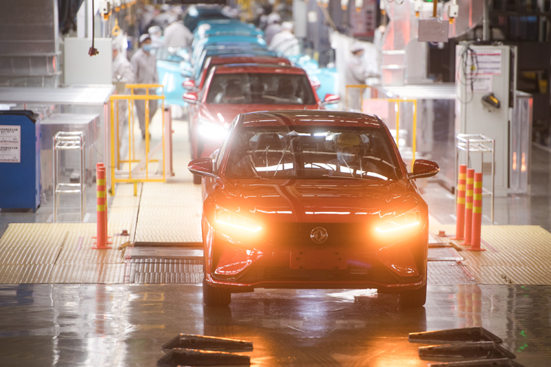 湖北:在艰难中重启 在阵痛中复苏——湖北推动安全有序复工复产扫描