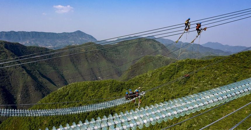 『8点见』【8点见】1月23日以来最低！全国现有确诊病例降至500例以下