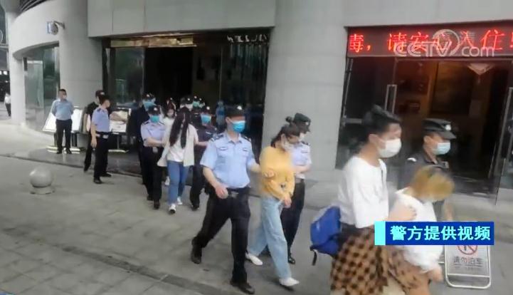 成渝AB盘、8到10倍的配资 2000多人在这个股票平台炒股却被骗3000多万