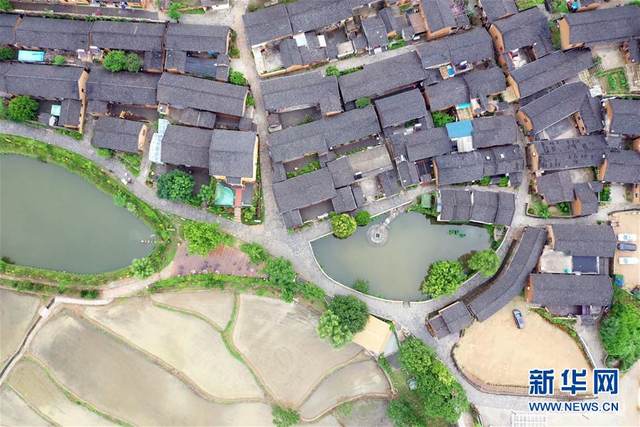 （新华全媒头条&middot;走向我们的小康生活&middot;图文互动）（7）大山深处有&ldquo;新家&rdquo;&mdash;&mdash;大别山村绘出现代版&ldquo;富春山居图&rdquo;