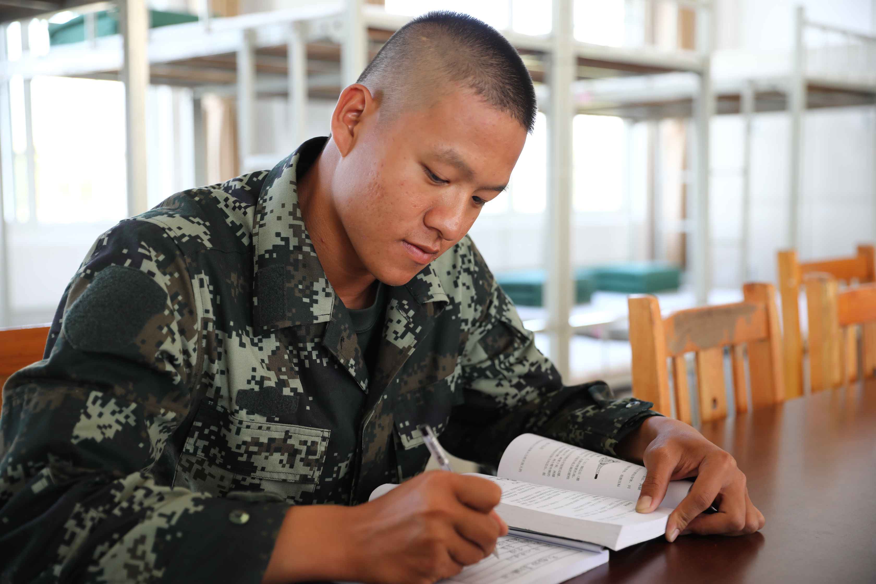 一门三代|一门三代爷孙兵，全是光荣武警！