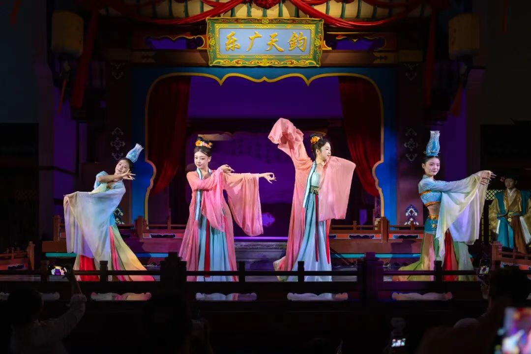 长沙《花开橘洲·江天暮雪》沉浸式演出