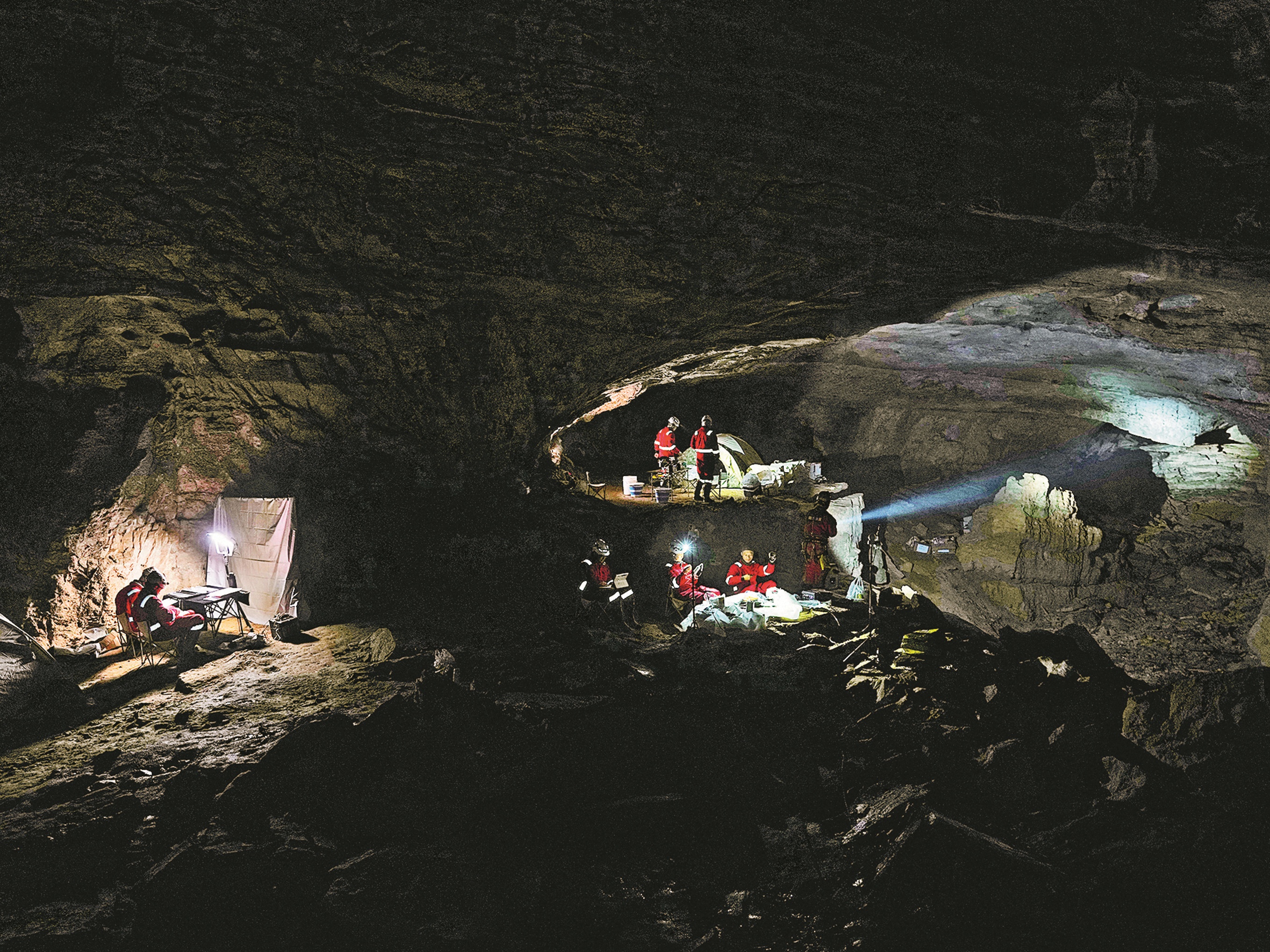 熊猫体育官方网站我国首次航天员洞穴训练背后的故事(图1)