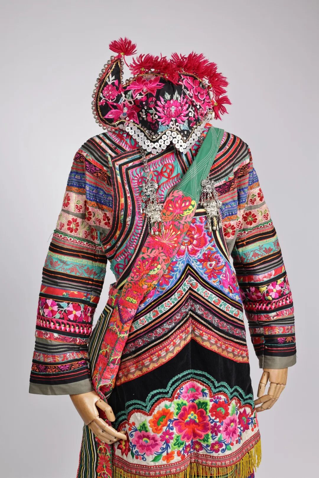 楚雄彝族 李如秀 彝绣 古董衣