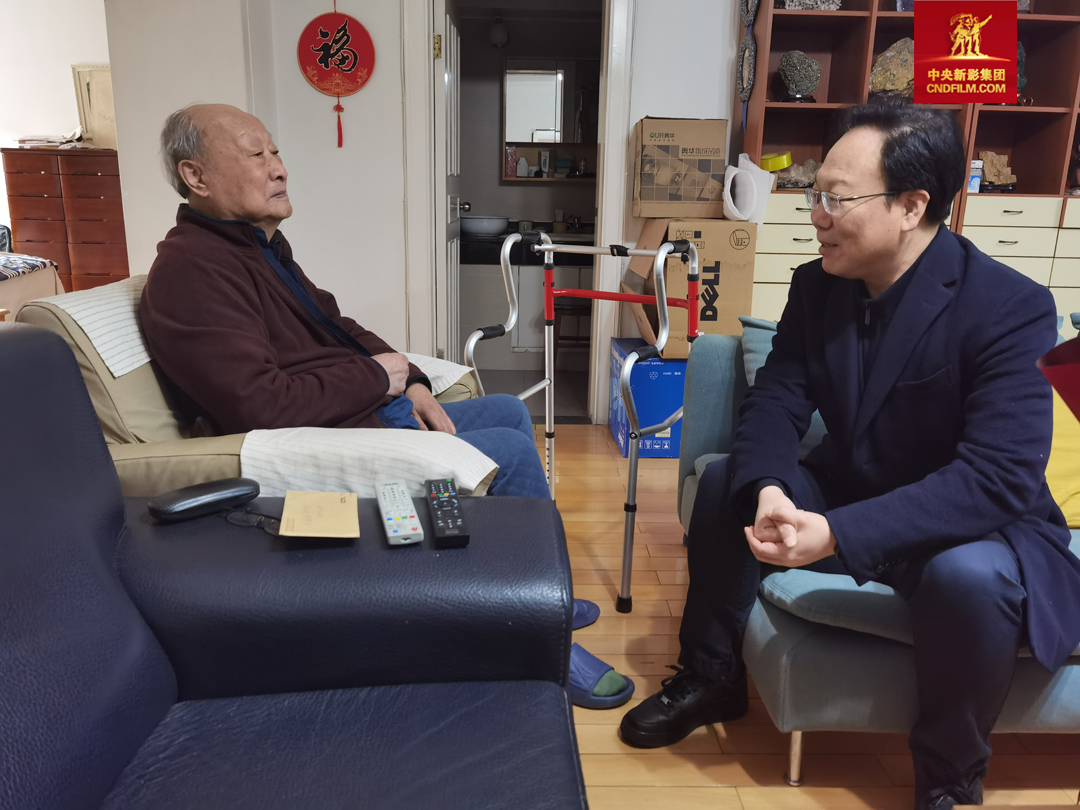 姚永暉看望萬迪基同誌（85歲）