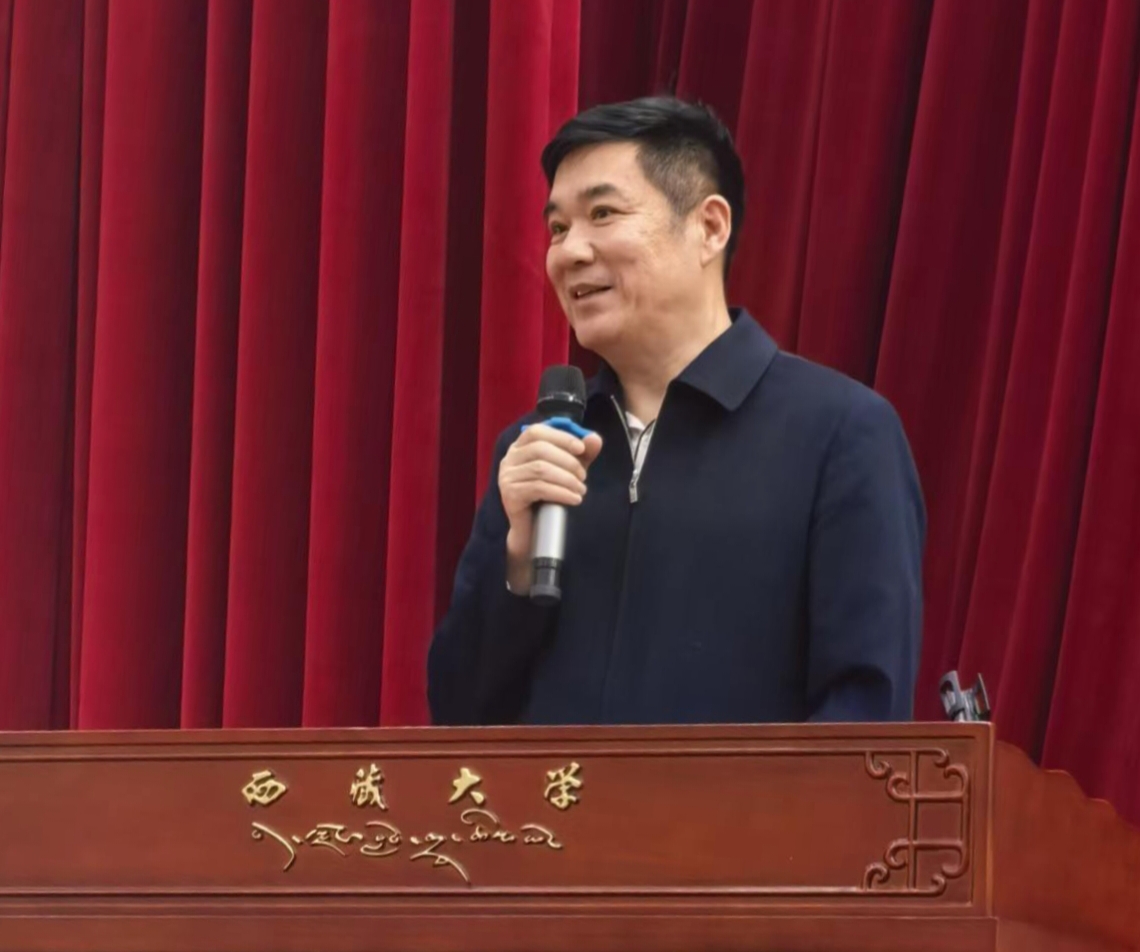 中央新影集团总经理仇东方