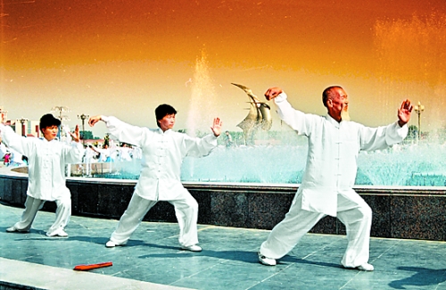 中原经济区建设?郑汴一体化发展的排头兵?领