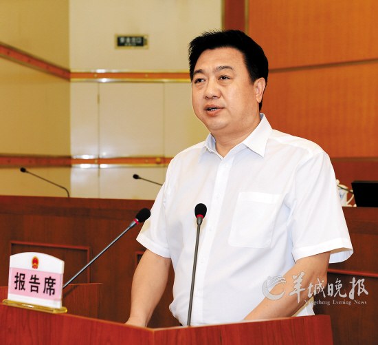 广东副省长拟任人选破例提前露面省人大常委会