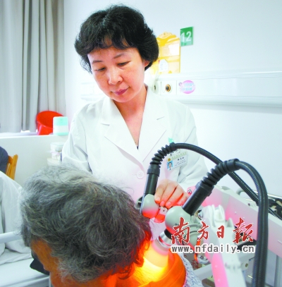 引进疼痛治疗仪 缓解患者疼痛重症