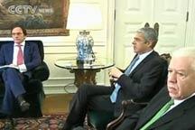 Portuguese PM briefs on bailout negotiations 