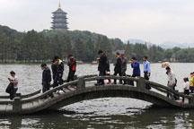 China&acute;s tourism boom on second day of "Golden Week"