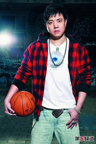 [第五频道]杨健 篮球我最型_cctv.com_中国中央电视台
