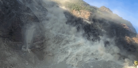 四川甘孜九龙县雪洼龙镇发生高位滑坡灾害目前危险尚未排除