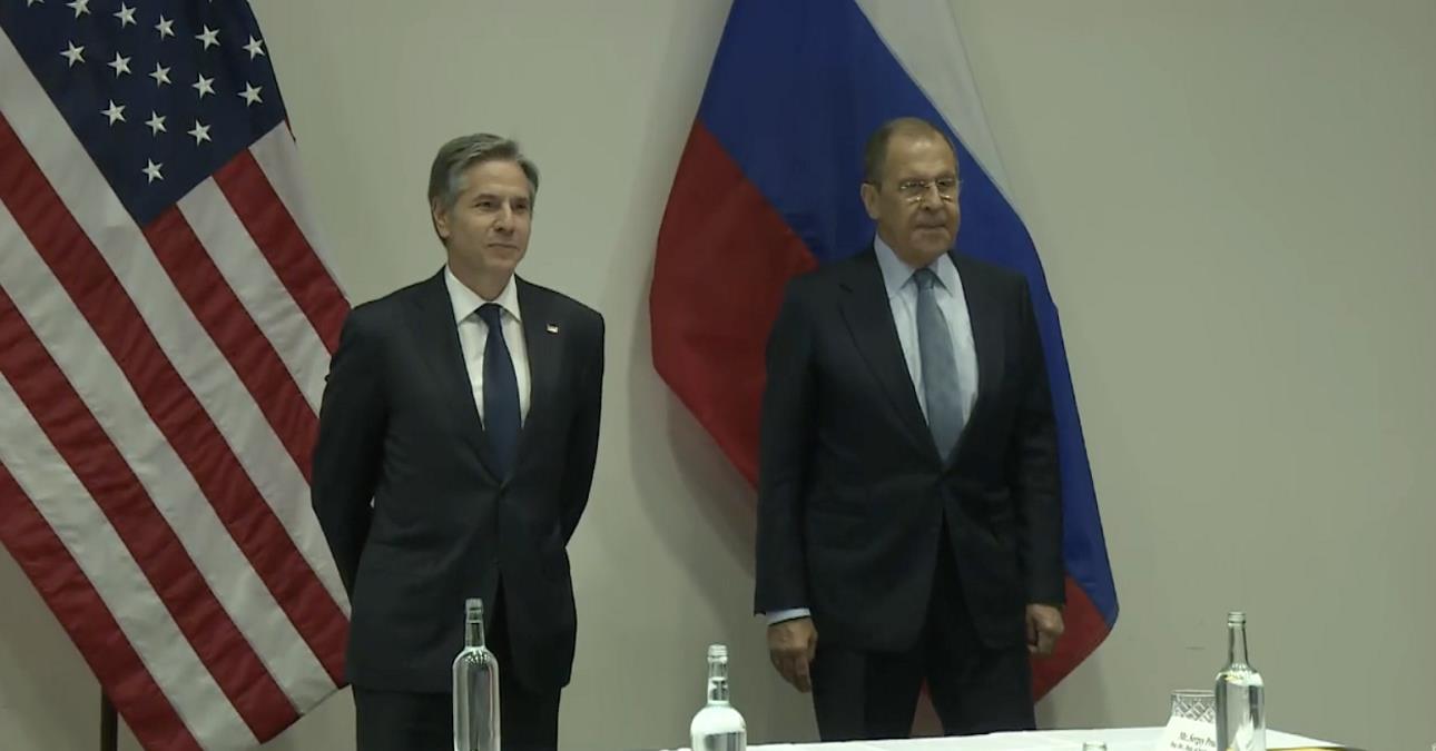 俄罗斯外交部长与美国国务卿在雷克雅未克会晤