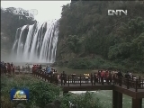 【过大年】“自驾游”火  春节景区人气旺