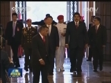 习近平向委内瑞拉国家公墓献花圈