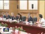 张德江与匈牙利国会主席举行会谈