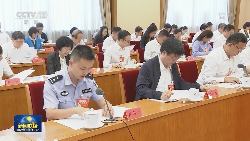 王沪宁出席疫情防控工作优秀党员和优秀基层干部座谈会