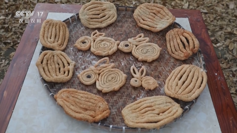 [中国三农报道]广西 富川:油炸粿条 酥香瑶味浓