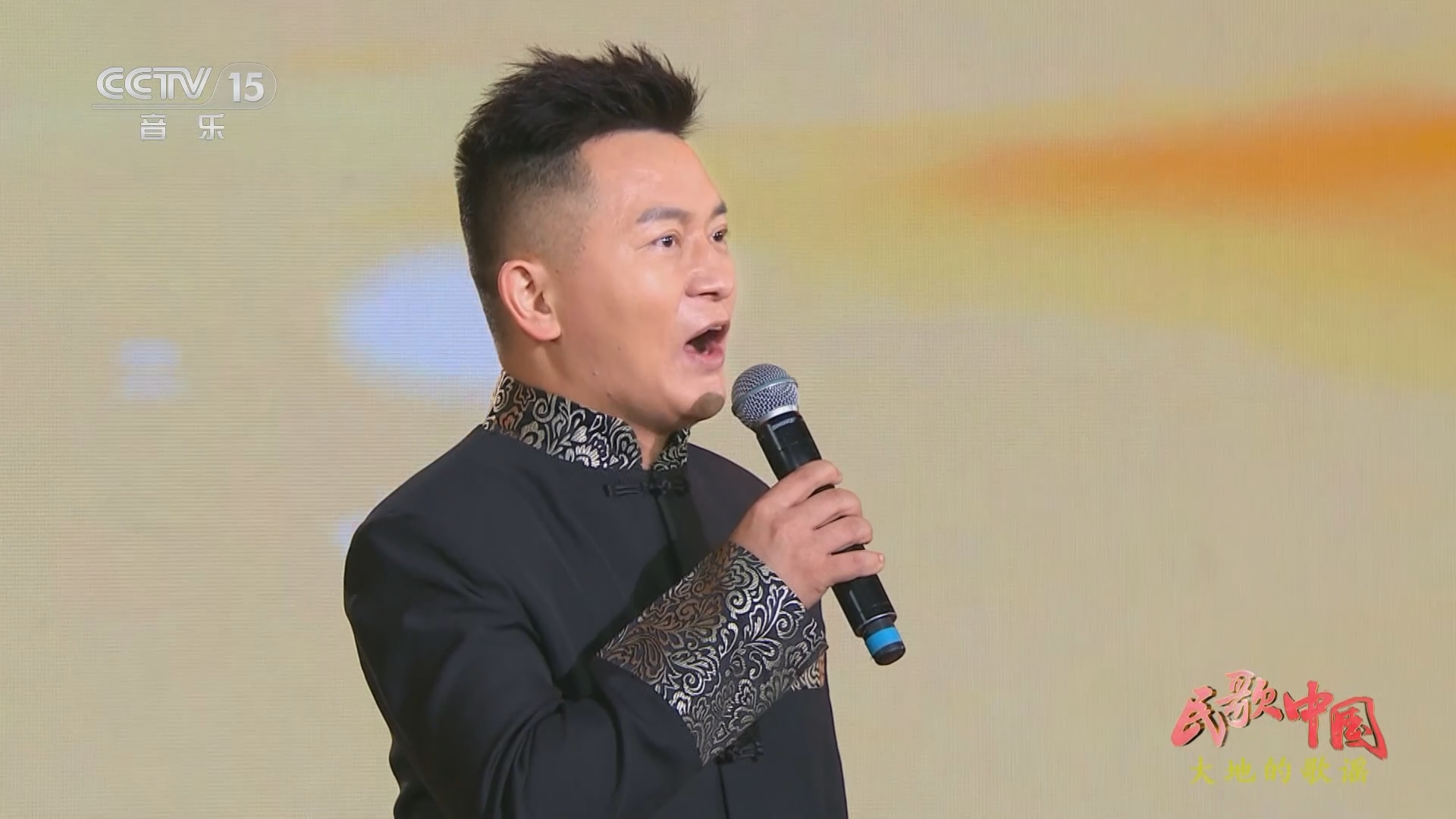 [民歌中国]花儿《左边是黄河右边是崖》 演唱:张明旭