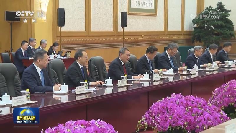 李强同巴基斯坦总理会谈