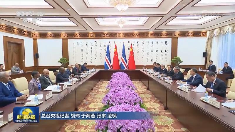 李强会见佛得角总理