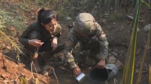 军事报道海军航空大学某基地开展实战化飞行训练军事报道从严施训
