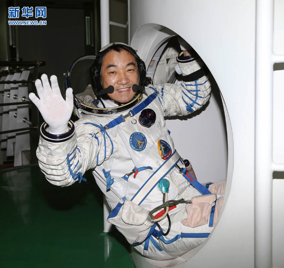 神舟十号乘组航天员训练密照曝光