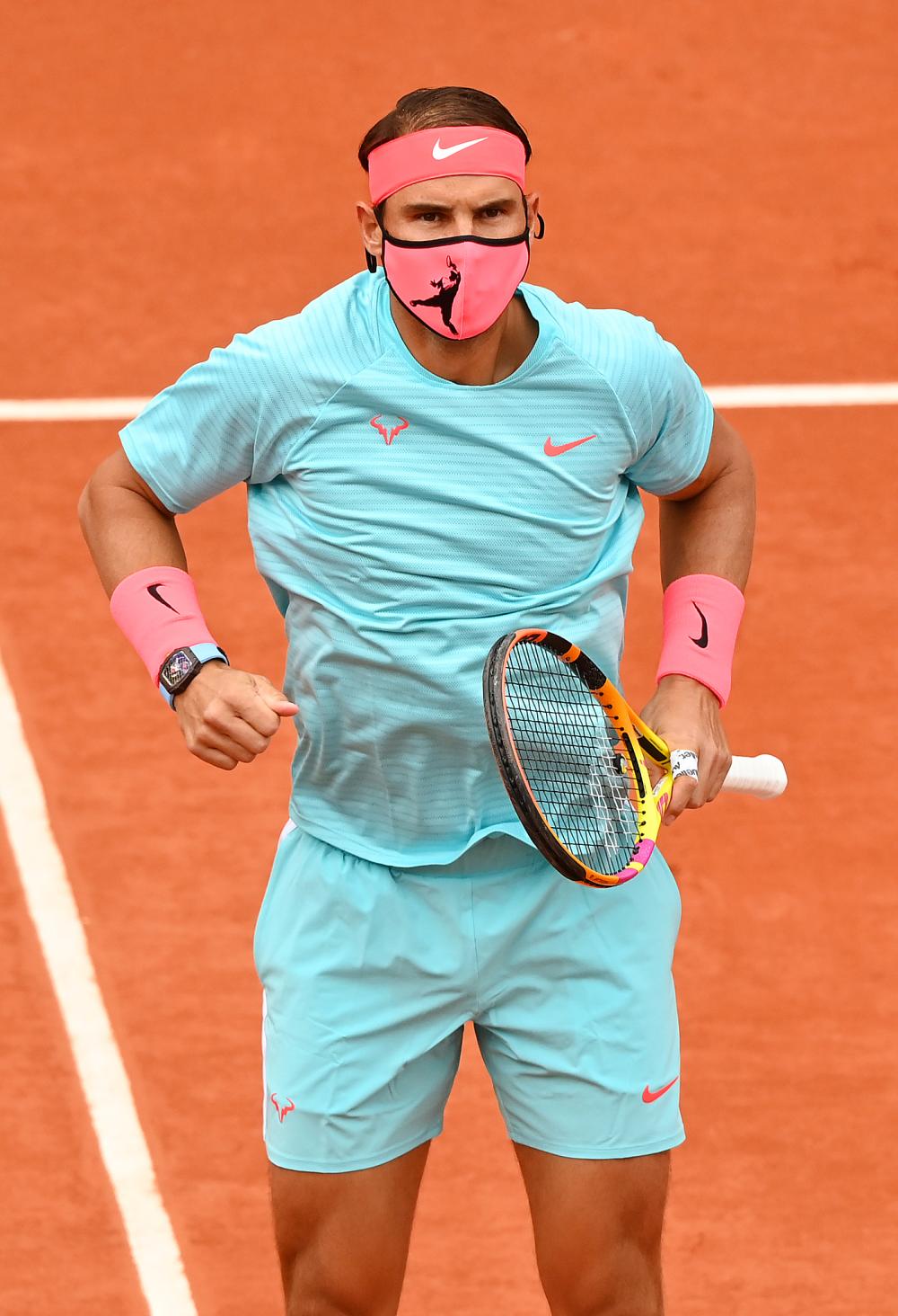 图法网纳达尔送蛋速胜对手横扫晋级32强