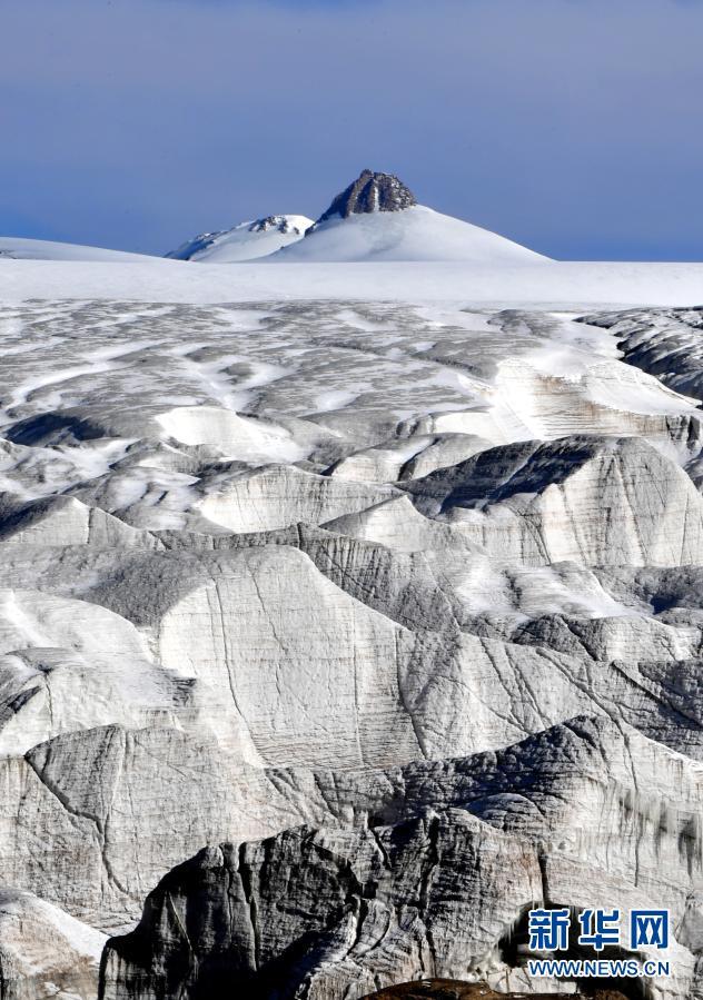 西藏保护"中华水塔"让一江清水向东流