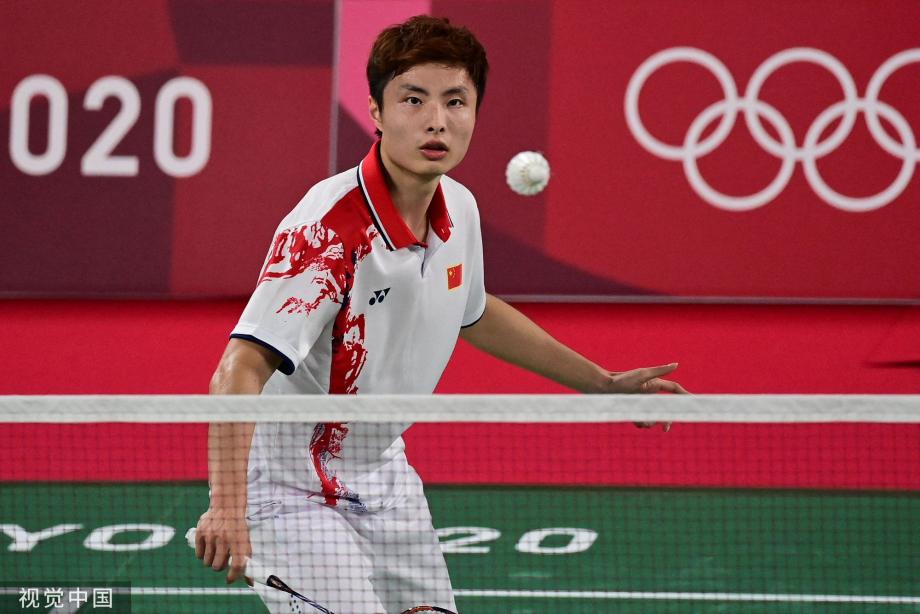 [图]石宇奇2-0击败印尼名将 进男单八强挑战安赛龙