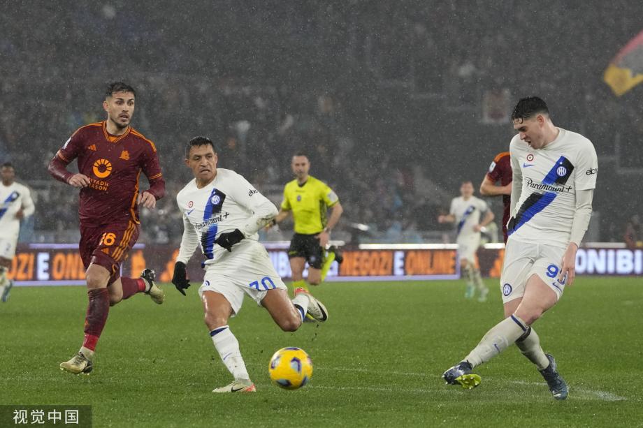 意甲-国米4-2逆转罗马 卢卡库乌龙助攻失单刀