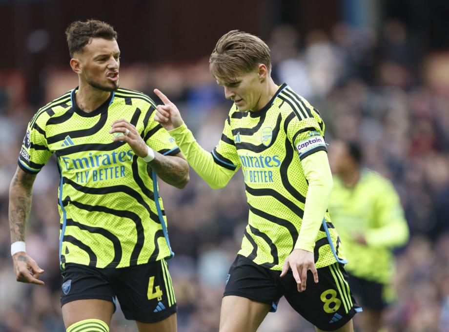 萨卡双响厄德高传射 阿森纳5-0大胜伯恩利