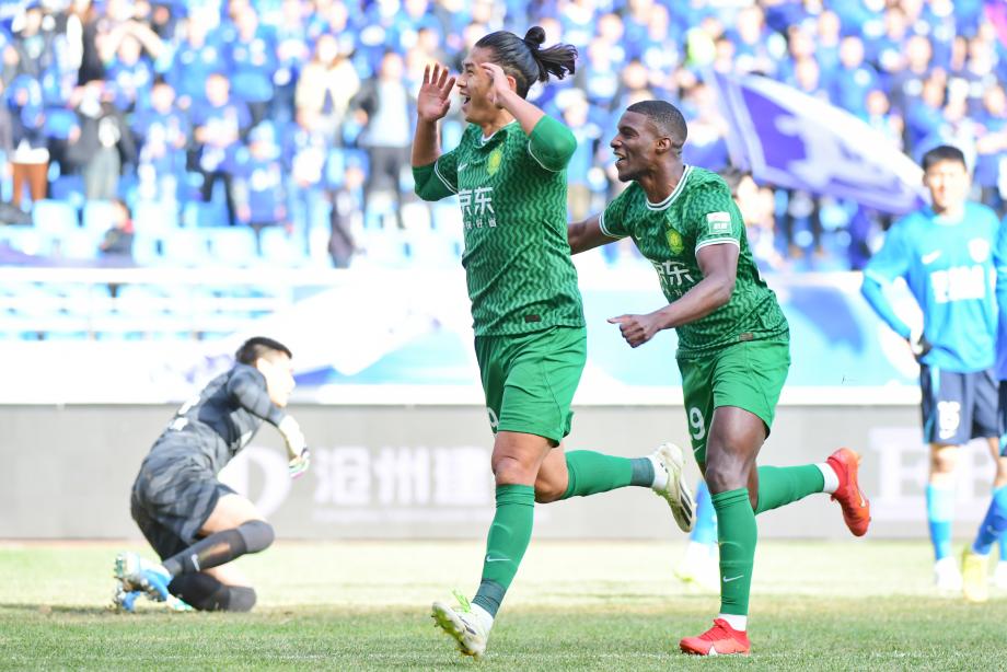 张玉宁进球杨立瑜破门 北京国安两球完胜