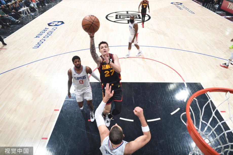 穆雷21+10卡椒54分哈登仅得9分 快船不敌老鹰