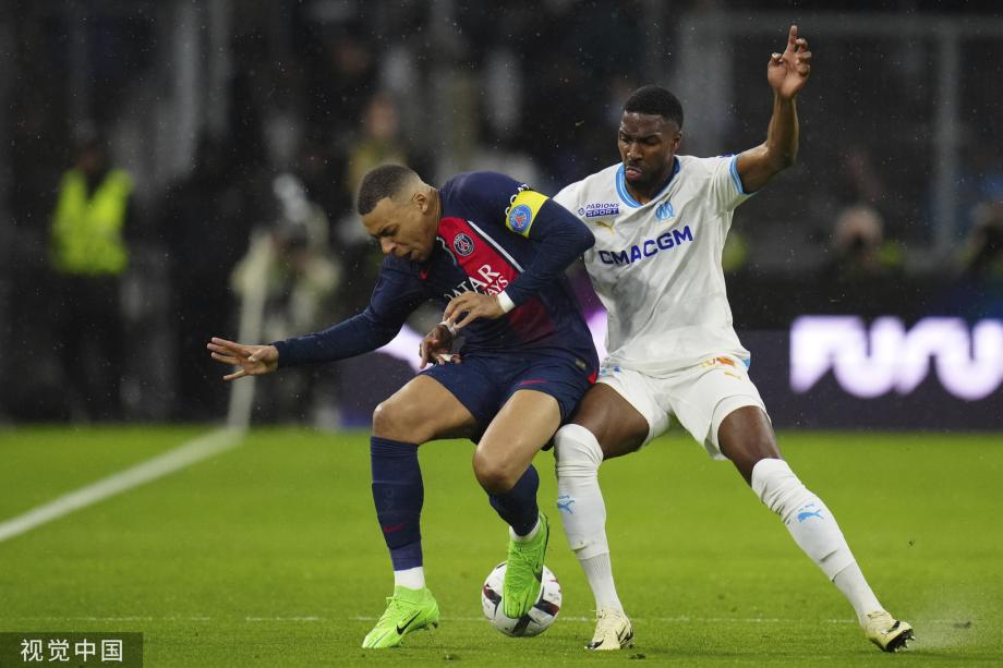 法甲-贝拉尔多红牌 十人巴黎2-0马赛12分领跑