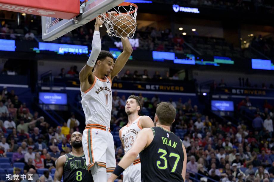 文班亚马17+12+9送关键封盖 马刺客场逆转鹈鹕