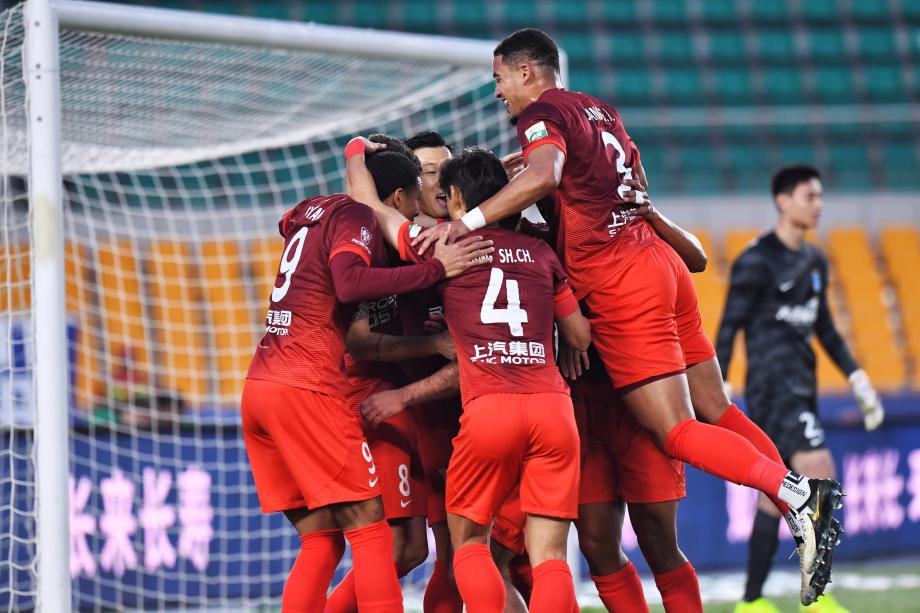 中超-武磊造两点球奥斯卡双响 海港3-0十人南通