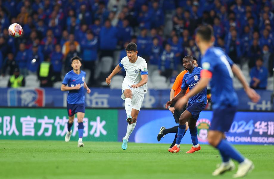 中超-谢鹏飞独造3球 申花4-1武汉取五连胜