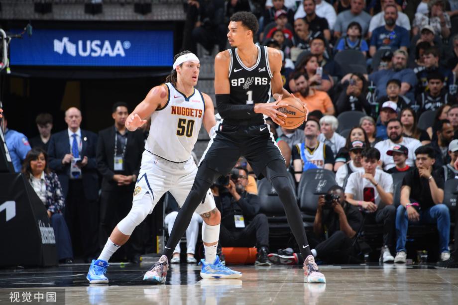 文班34+12格拉汉姆准绝杀 马刺23分逆转掘金