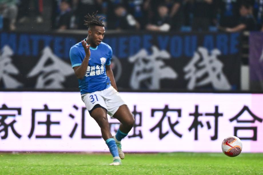 沧州雄狮18分钟3球3-2逆转青岛西海岸迎三连胜