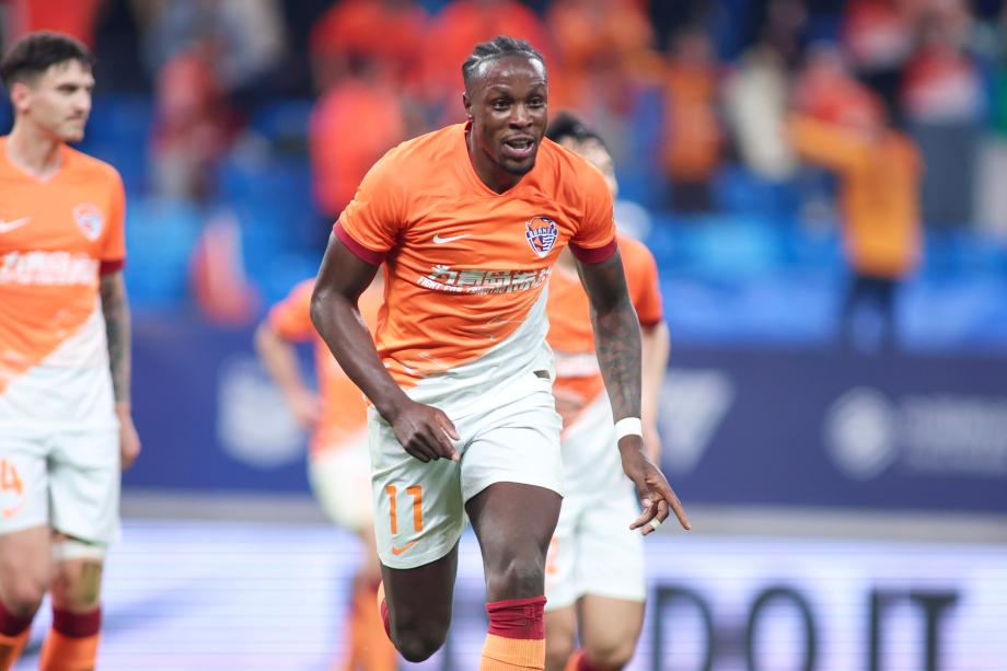 许东破门 青岛海牛2-0浙江俱乐部获赛季首胜