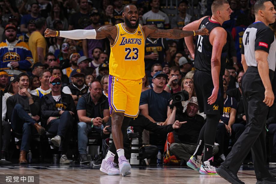 被压哨绝杀！湖人遭20分大逆转再负掘金