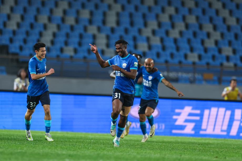 迈达纳头球梅开二度 河南客场击败沧州雄狮